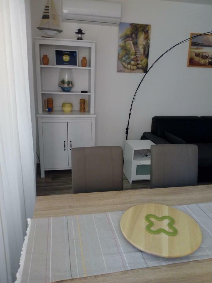 Apartamento Mendula Pakoštane Exterior foto